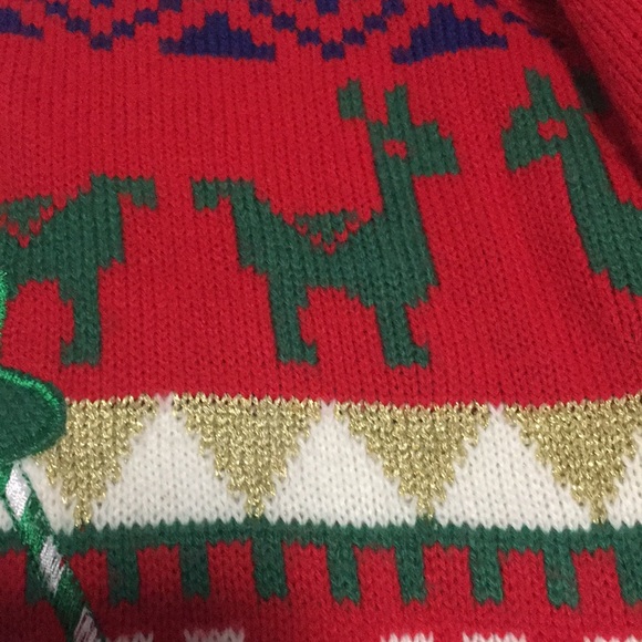 Cool soft Llama with shades and real Pom Pom hat  on a festive colored sweater - Picture 5 of 5